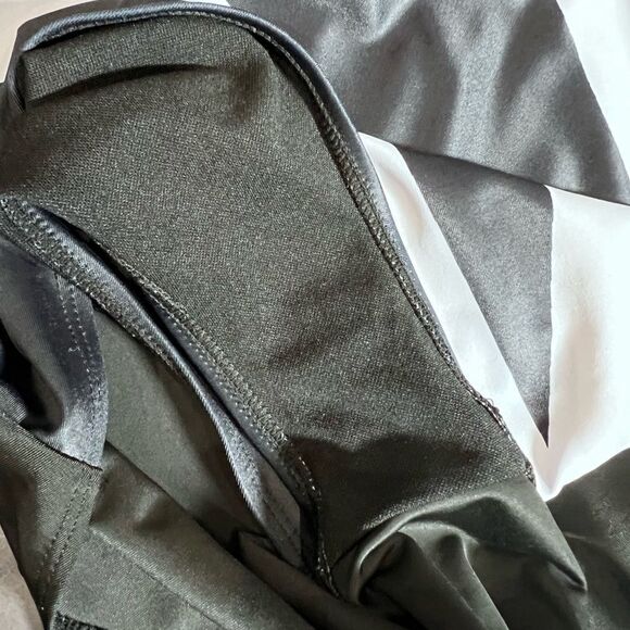 One piece swimsuit Black White V Neck Adjustable Straps Size Medium - Picture 9 of 16